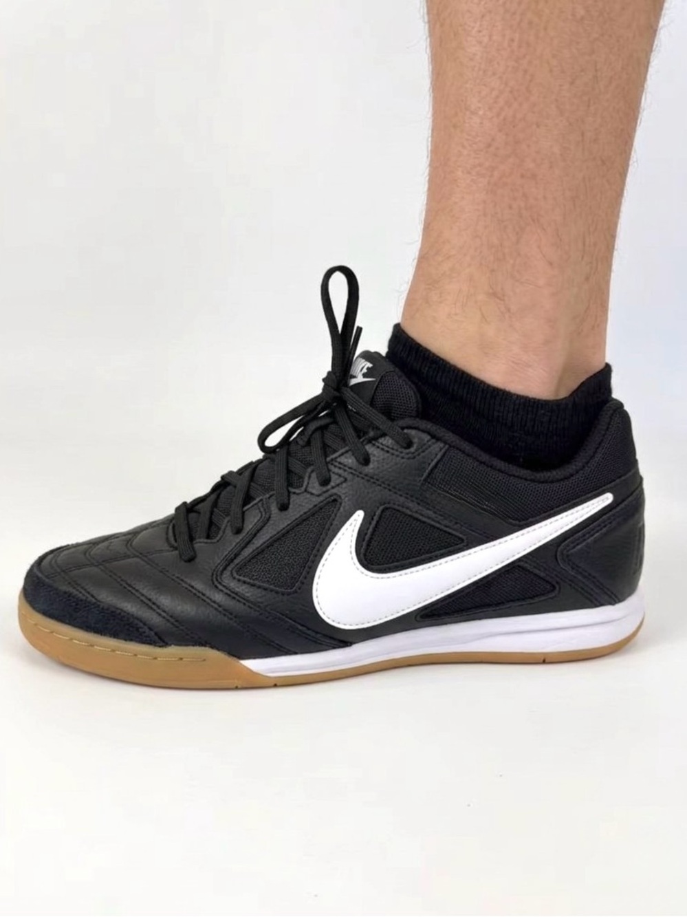 Nike Gato Men's Indoor Soccer Futsal Lifestyle Sneaker Shoe Black/White SZ 11.5